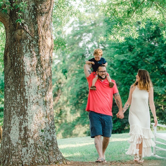 Meet your Posher, Lauren - Picture 3 of 8